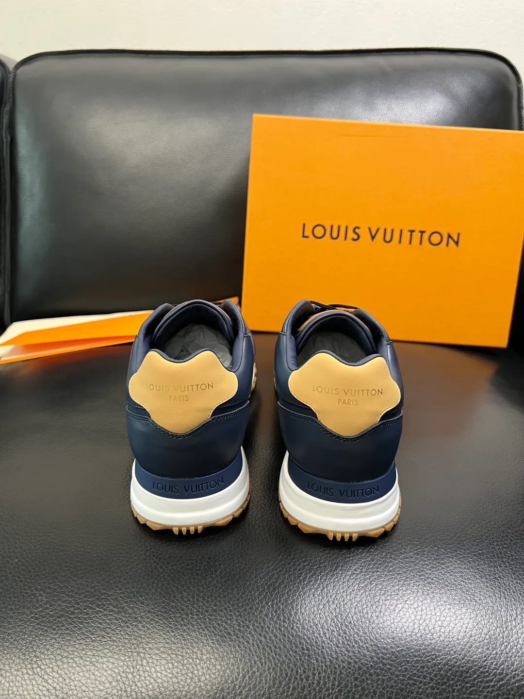 Men's shoes 💰740 Lv high quality top handicrafts Louis Vuitton, counters are equipped with the original factory, the uppers are imported from Italy, high-quality splicing colorful complex crafts, imported cowhide lining is soft and comfortable, soles: original soles specially provided by the original factory, T men's shoes 💰U exclusive movable molded soles are super comfortable, original factory single goods, code number 39-44 (customized 45)